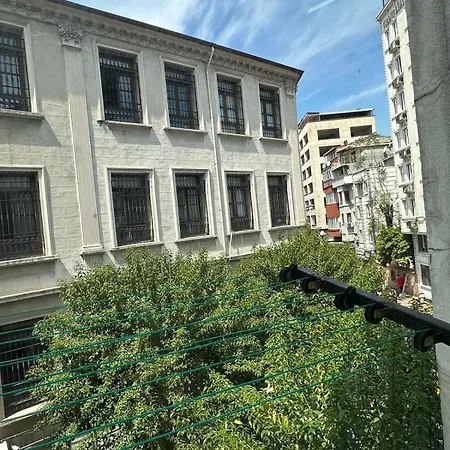 Waw 2 Yatak Odali, Oturma Odasi, Mutfakli Lejlighed Istanbul