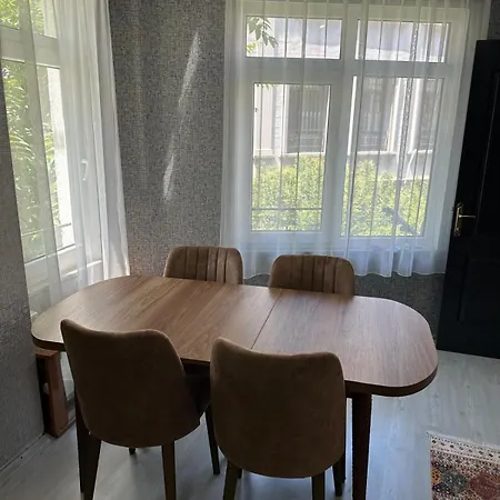 Lejlighed Waw 2 Yatak Odali, Oturma Odasi, Mutfakli Istanbul